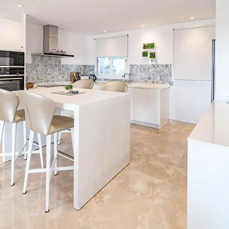Amazing Penthouse Paraiso Pueblo And Hottub Rdr498 * Estepona