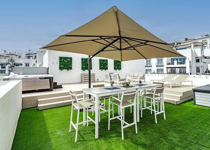 Amazing Penthouse Paraiso Pueblo And Hottub Rdr498 Estepona