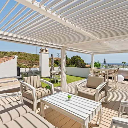 Amazing Penthouse Paraiso Pueblo And Hottub Rdr498 Estepona